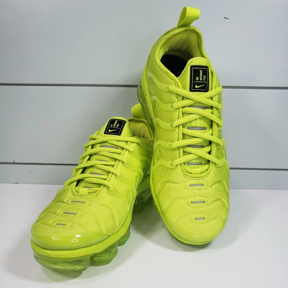 Nike Air VaporMax Plus Tennis Ball Neon Green Running Sneakers Size Women's 6.5